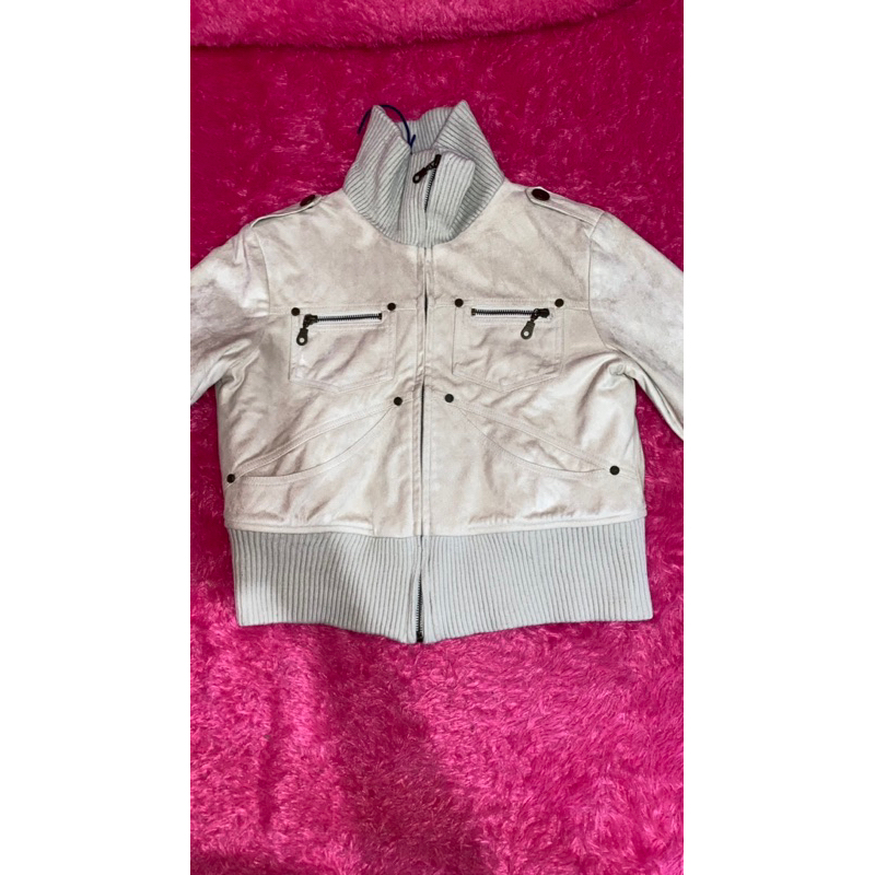 preloved thrift jaket crop putih tebal