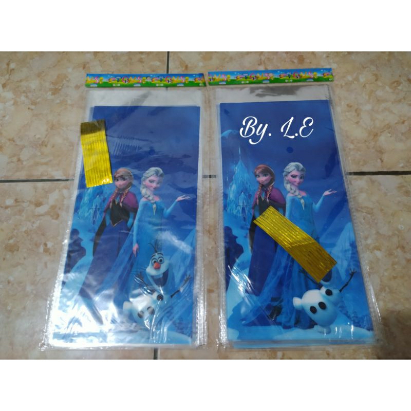 

plastik bingkisan ultah motif