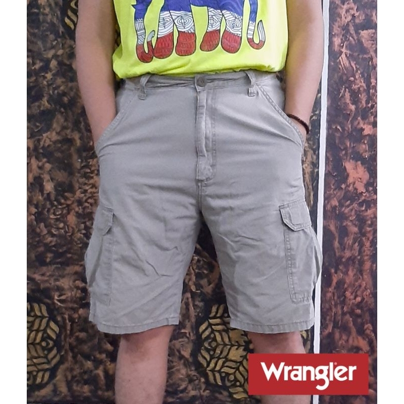 celana cargo pendek by wrangler