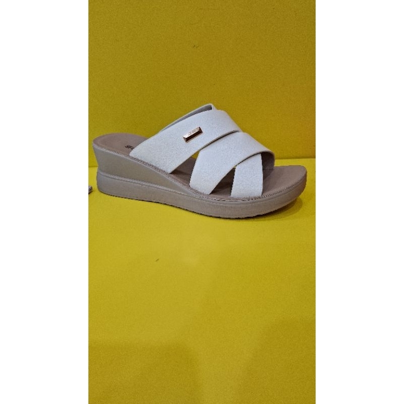 Sandal fashion import wanita