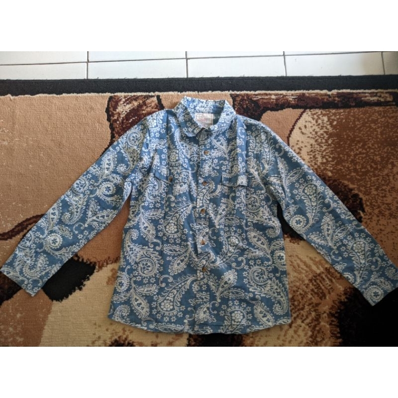 Kemeja Paisley
