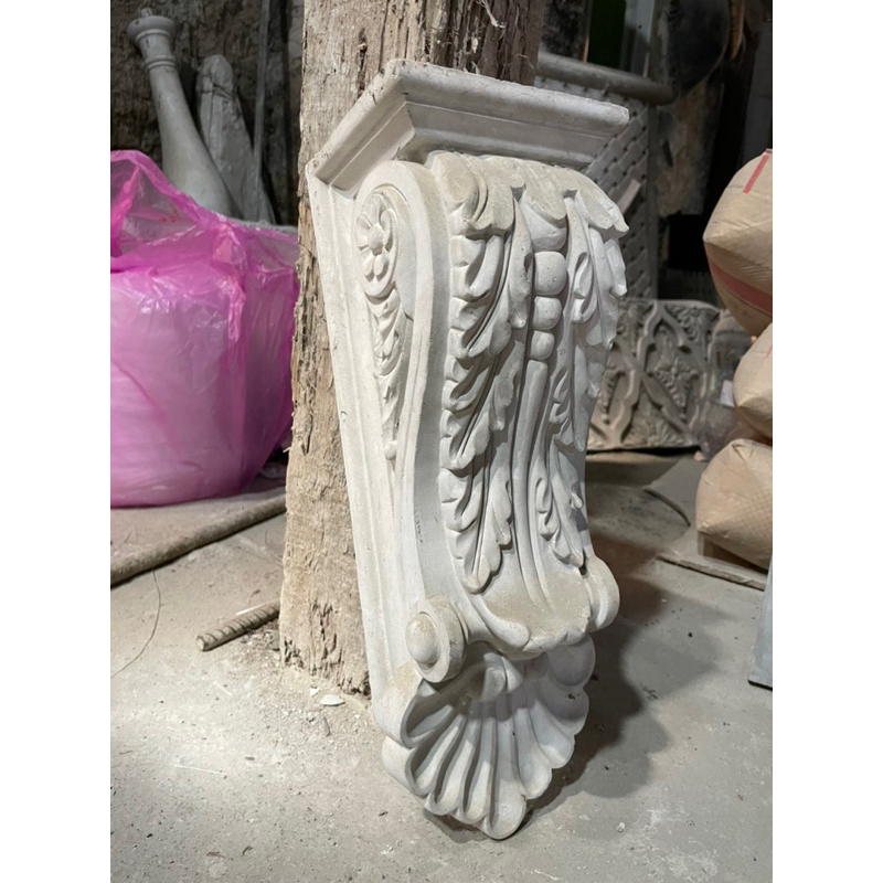 ornamen konde/korbel kusen jendela rumah klasik minimalist