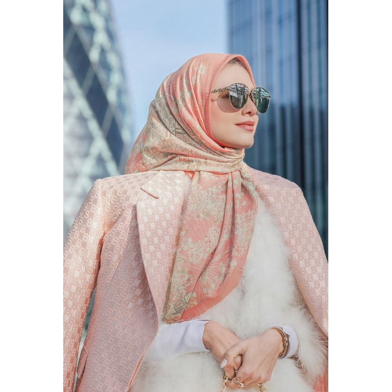 Buttonscarves British 2 Square