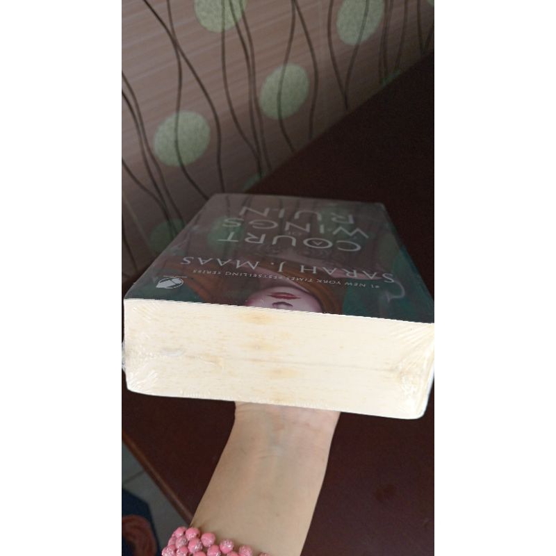 

A_Court_of_Wings_And_Ruin_by_Sarah_J_Maas