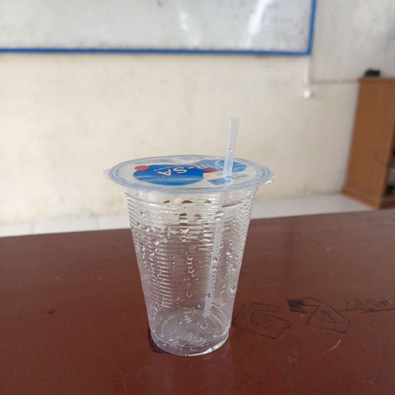 

Aqua bekas orang ganteng