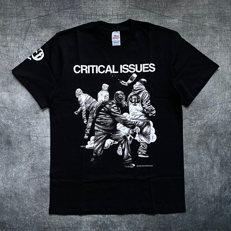 Tshirt CRITICAL ISSUES  Official Merchandise