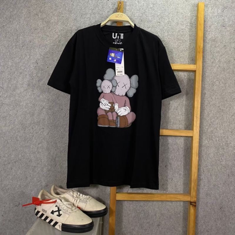 Tshirt Kaos uniqlo
