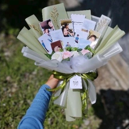 Buket Polaroid buket Wisuda Buket lamaran Buket ulang tahun hadiah wisuda buket murah nmr Floris hia