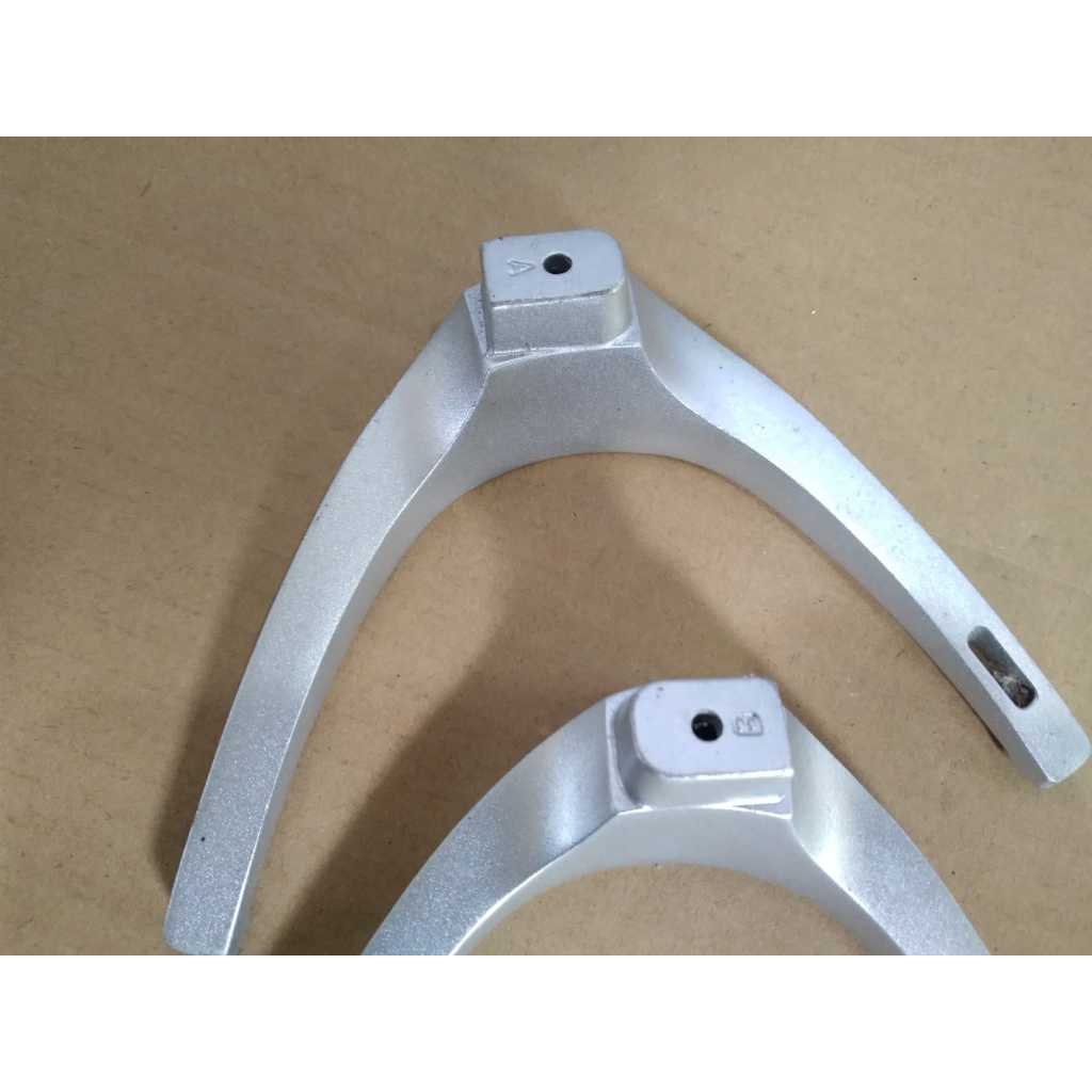 KAKI TV LED COOCAA 32E2A22G 32E2A DUDUKAN COCAA 32E2A22 G ORI 32E 2A2 22 G 32 INCH SOLO2 DARMA