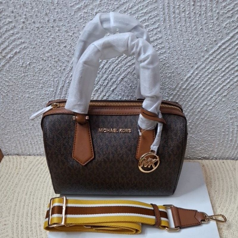 TAS WANITA MK HAYES SMALL DUFFLE SIGNATURE BROWN PVC