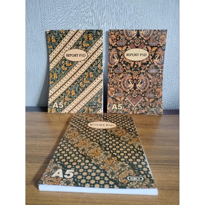 

Buku Report Pad Kiky A5 Motif Batik Acak/random (per 1 pcs)