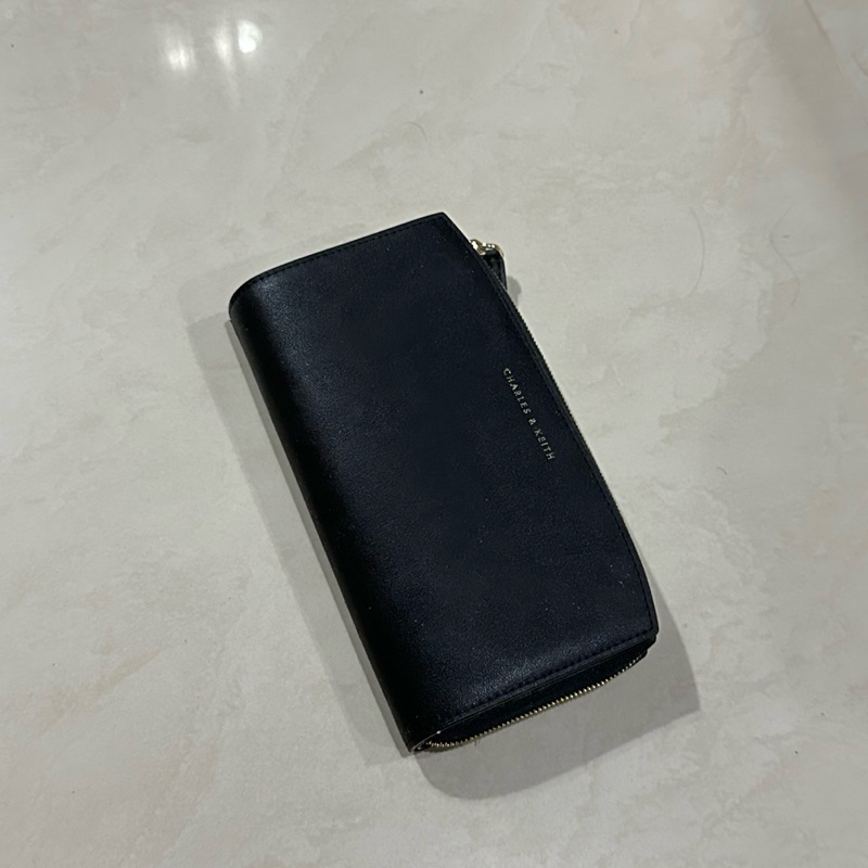 Dompet Charles & Keith