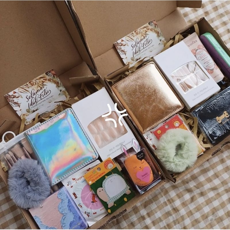 

[KADO CEWEK] Paket kado murah / kado cewek lucu / hampers murah