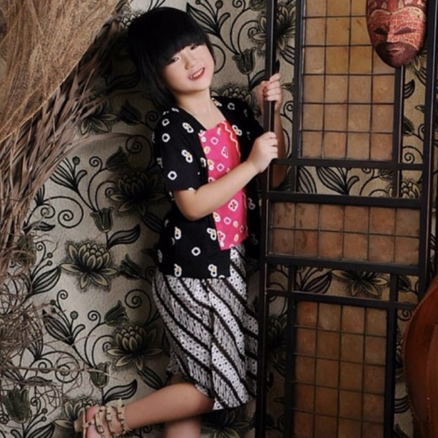 Batik Costume Couple Kutubaru Dan Kemeja Batik Anak Jumputan Series Hitam Kutubaru Kebaya Jumputan H