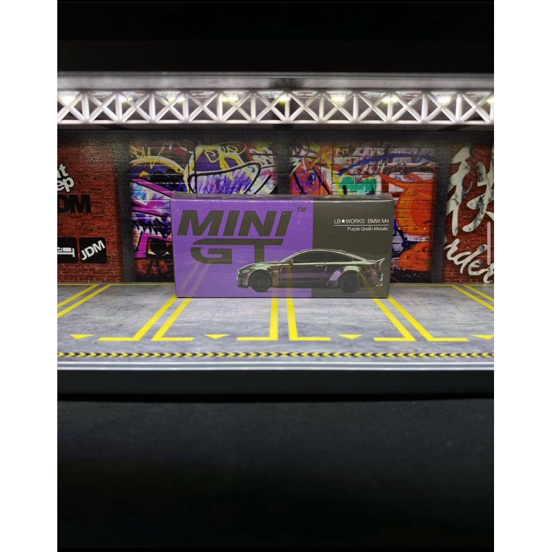 MiniGT LB Works BMW M4 Purple Green Metallic #228