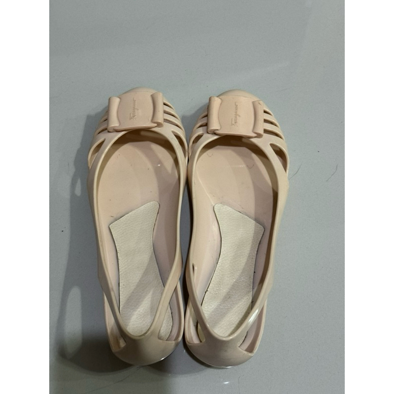 salv ferragamo jelly shoes