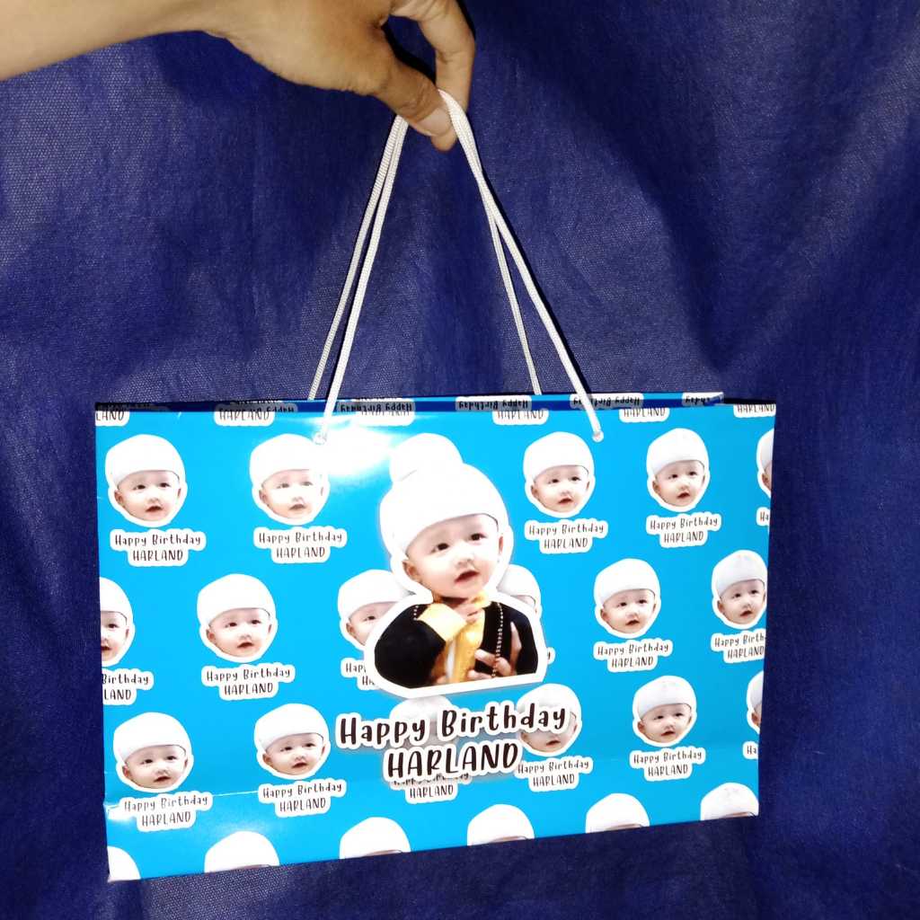 

PAPERBAG CUSTOM FOTO THUBMNAIL/TOTEBAG PAPERBAG mUKA WAJAH TEMAN