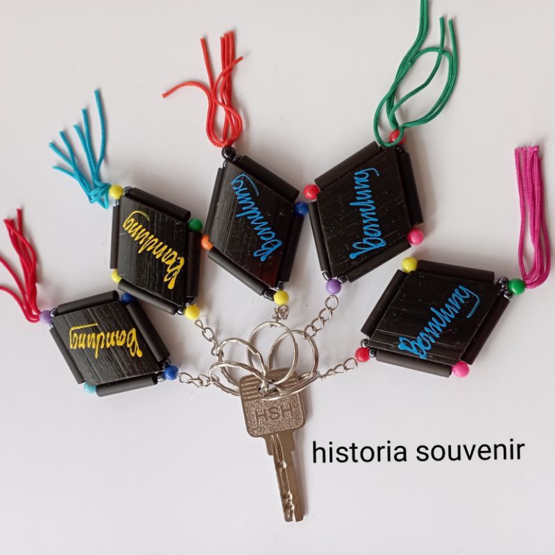 Gantungan Kunci Oleh-Oleh Souvenir Khas Bandung
