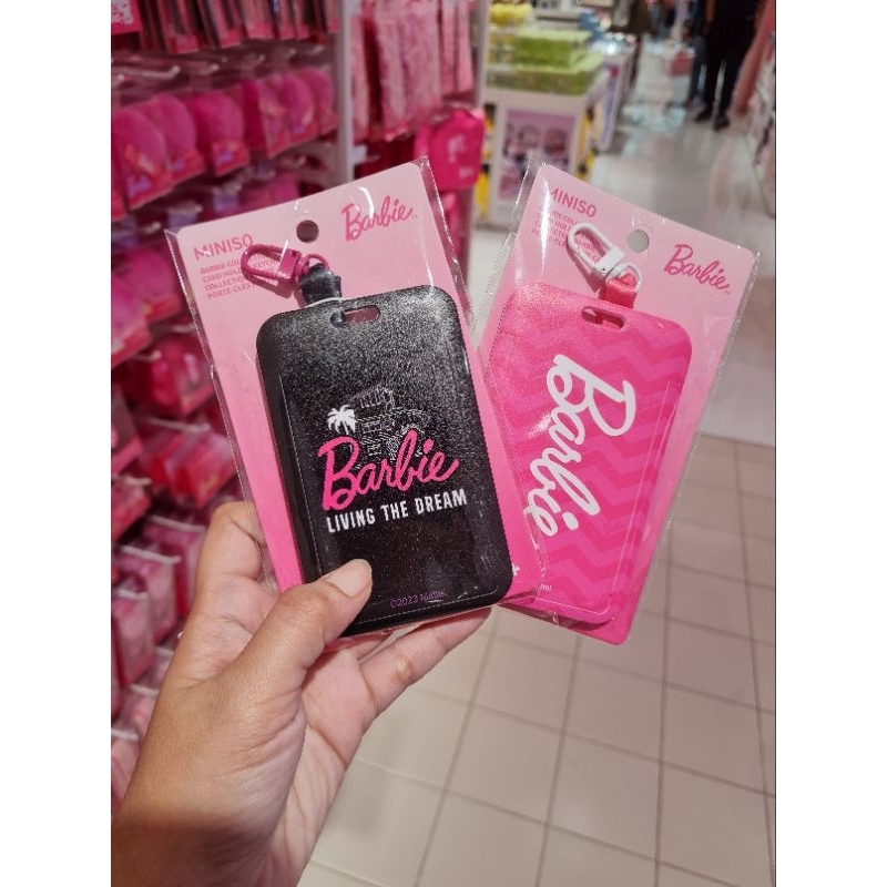 

LANYARD HARDCASE BARBIE READY HITAM/ PINK BARBIE MINISO