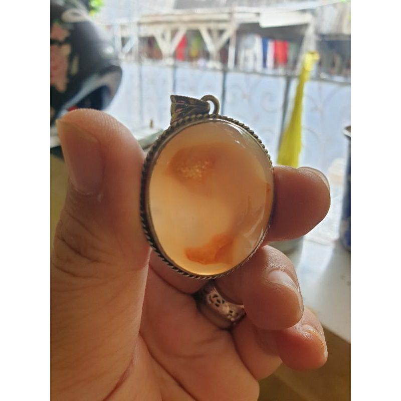 LIONTIN CHALCEDONY MOTIF IKAN KOI COMBONG SERAT EMAS RARE