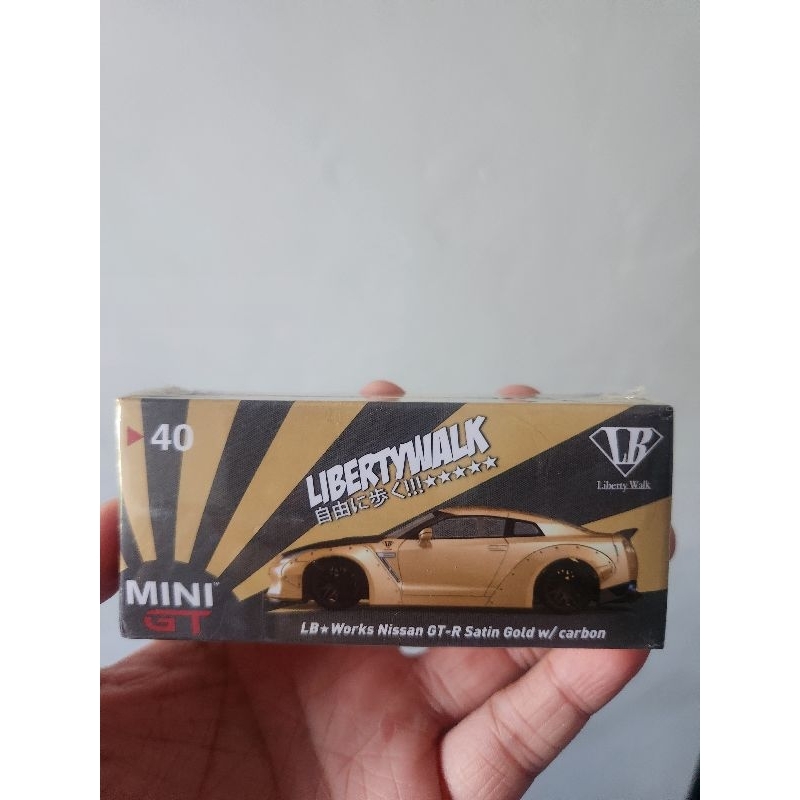 Mini GT 40 Nissan GT-R R35 Type 1 Ducktail Satin Gold