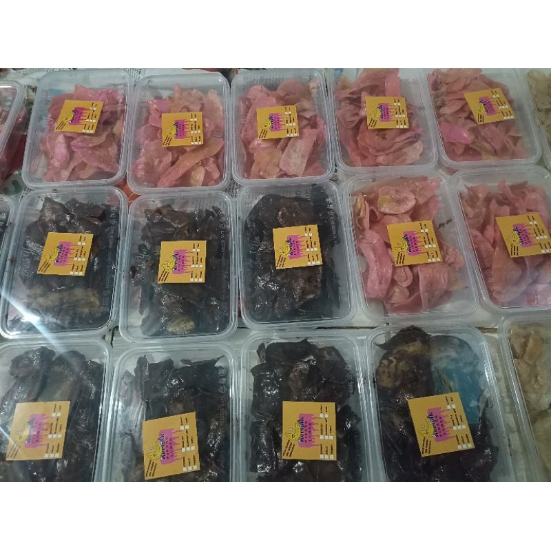 

kripik pisang lumer berat 110gram per kotak