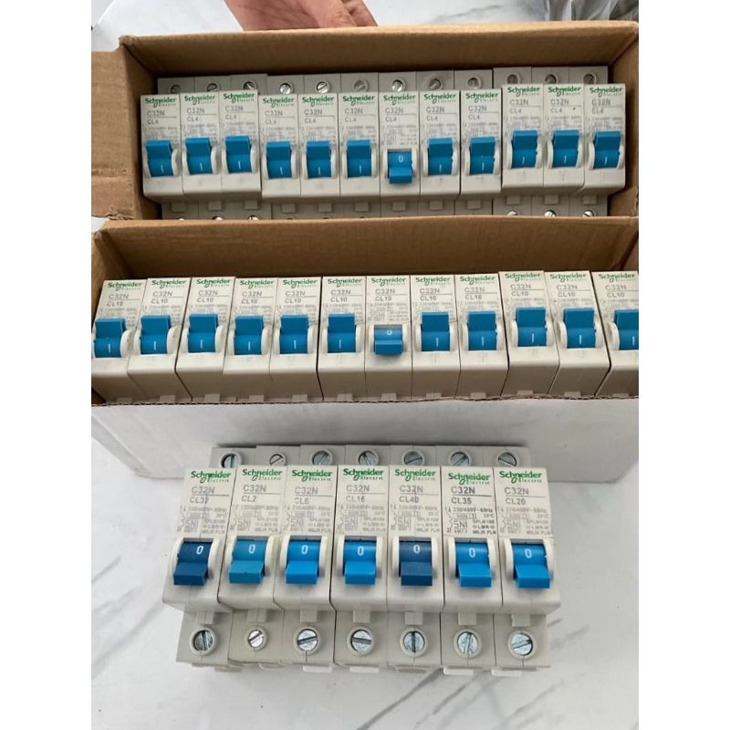 MCB SCHNEIDER PLN 1P /2A 4A 6A  SECOND