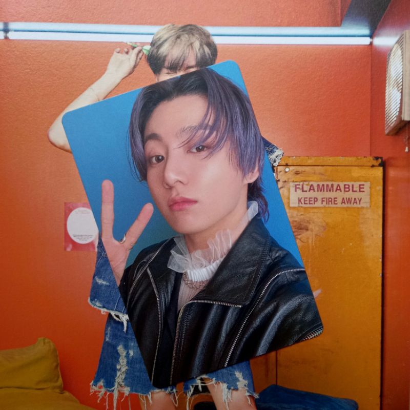 PC and CARD JUNGKOOK BTS BUTTER CREAM VERSION