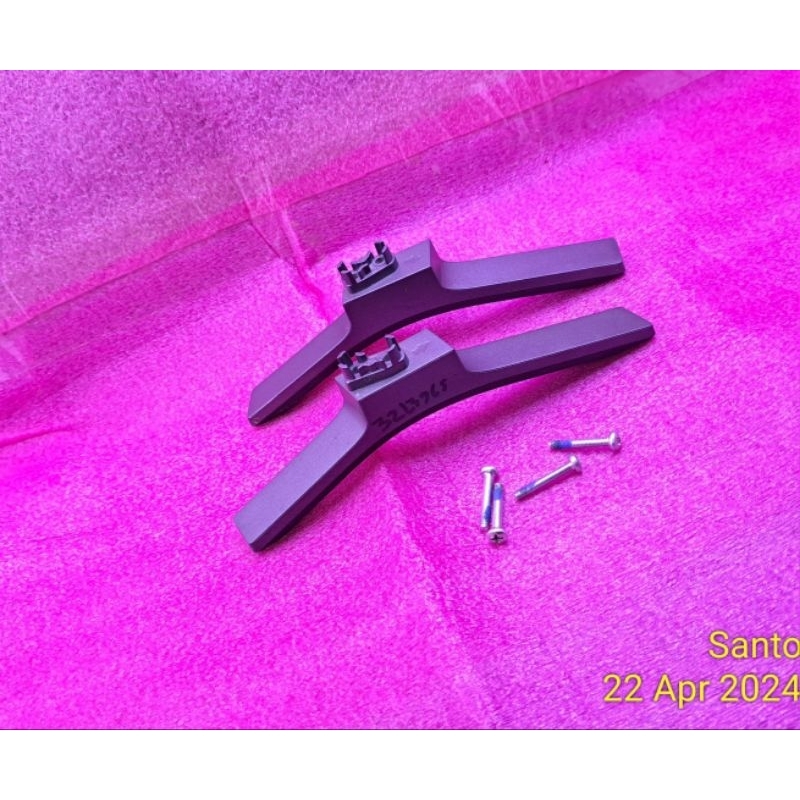 STAND KAKI TV TOSHIBA 32L3965