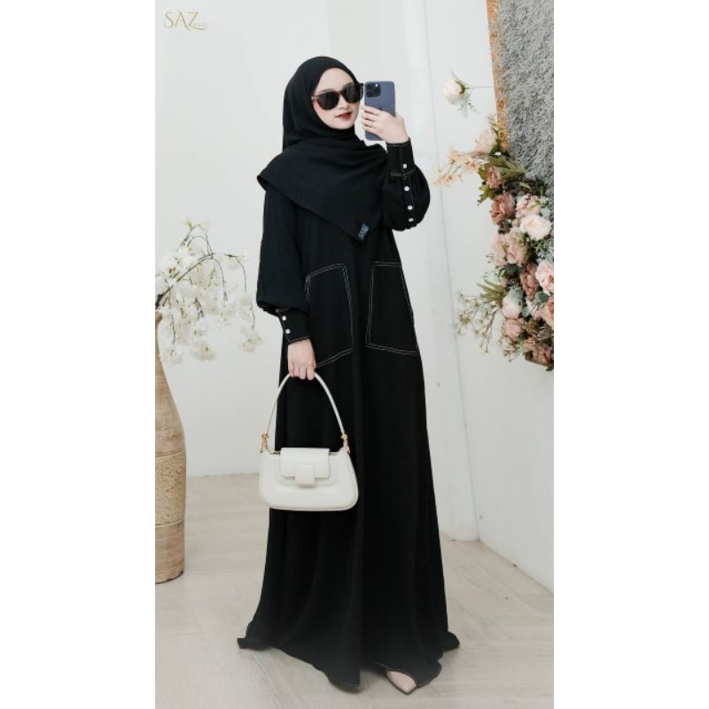 Lubna abaya