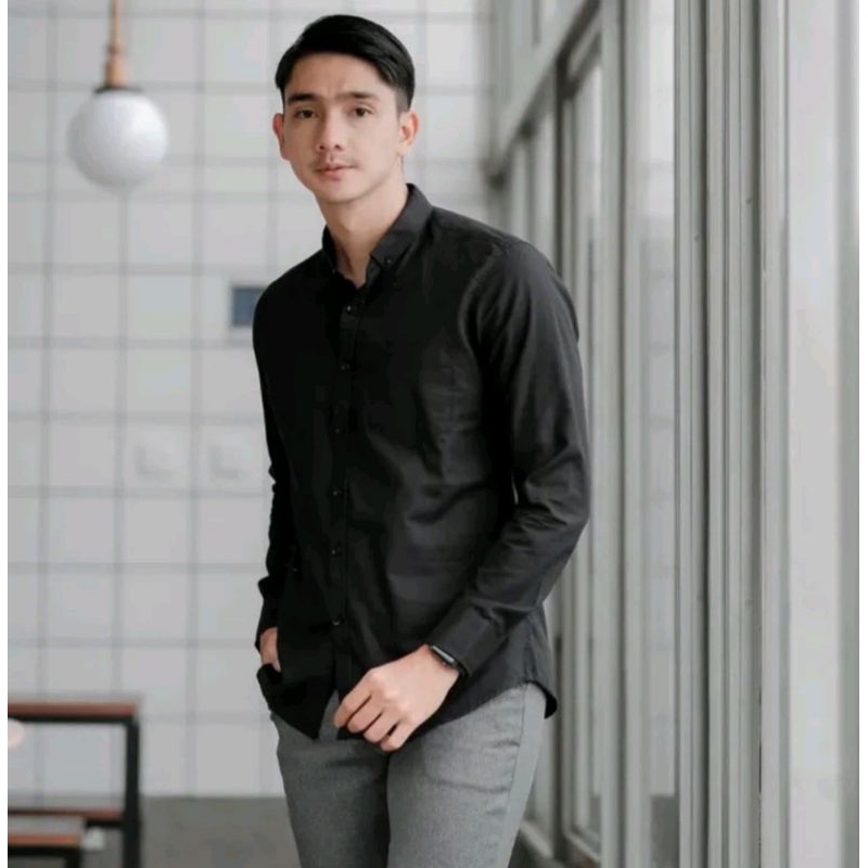kemeja hitam pria kemeja hitam pria lengan panjang kemeja polos hitam pria kemeja polos hitam pria l
