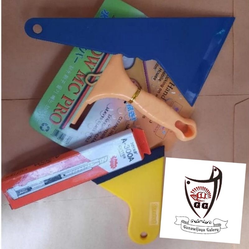 paket murah alat pasang sticker kacafim wallpaper terdiri dari Wiper, Tool panjang, scrape bulu anti