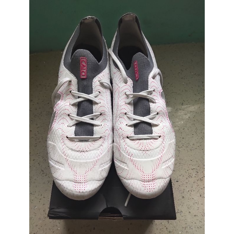 Sepatu Bola Calci Voltrix Ukuran 43