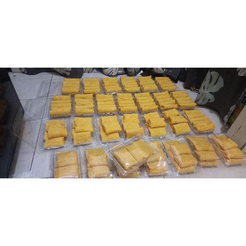 

Risoles mayo sosis telur / ayam sayur pedas