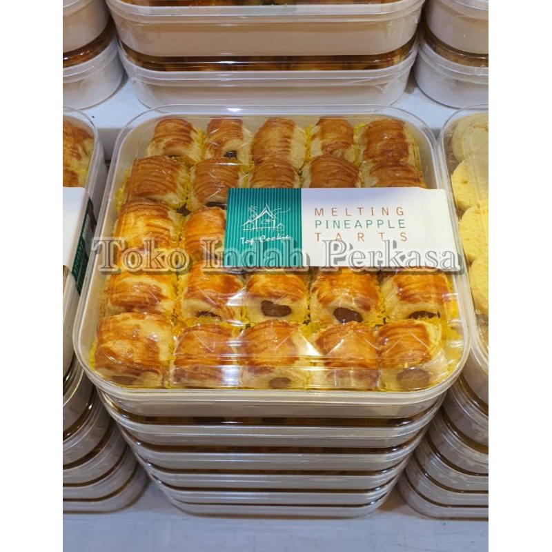 

Ready Stok - Top Cookies Melting Pineapple Tarts