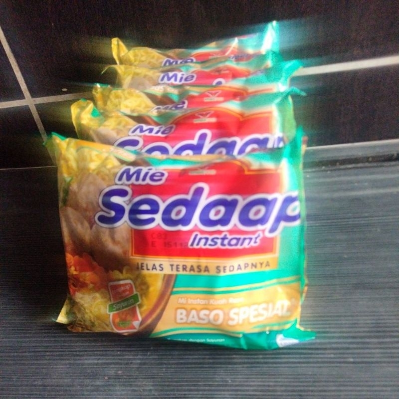 

Mie Sedaap Baso Spesial 77 gram (paket isi 5)
