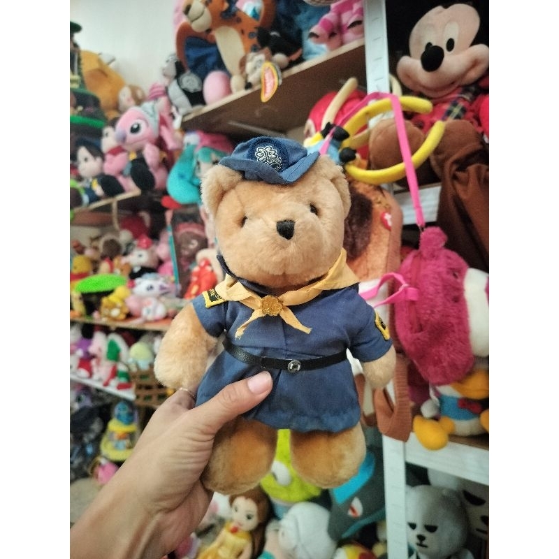 Boneka teddy kostum polisi