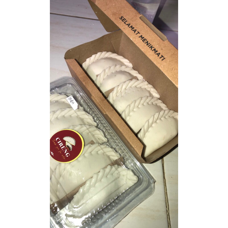 

Cireng isi Ayam Suwir