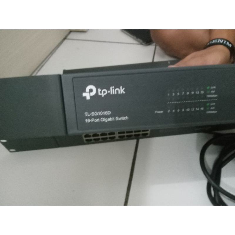 16-port gigabit rackmount switch