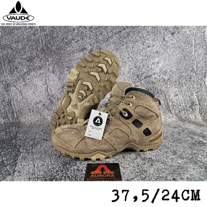 sepatu vaude second