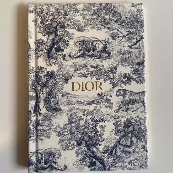 

Buku Catatan Notebook DIOR Daily Meeting Book isi 100 halaman