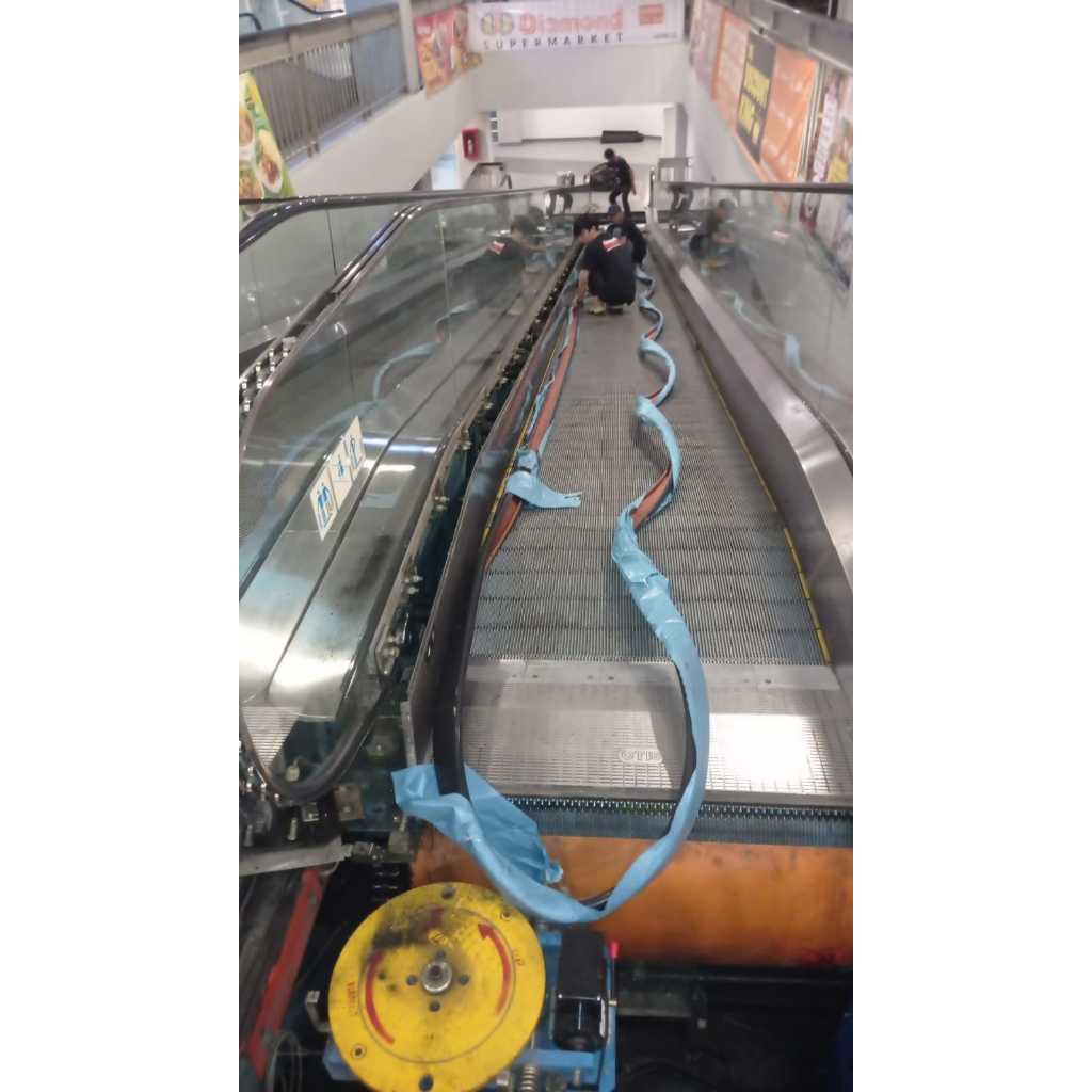 Jasa servis elevator/eskalator