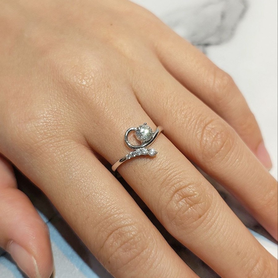Perhiasan Wanita Cincin Emas Putih Zircon 1.92 Gram 17K 750 (CH217)