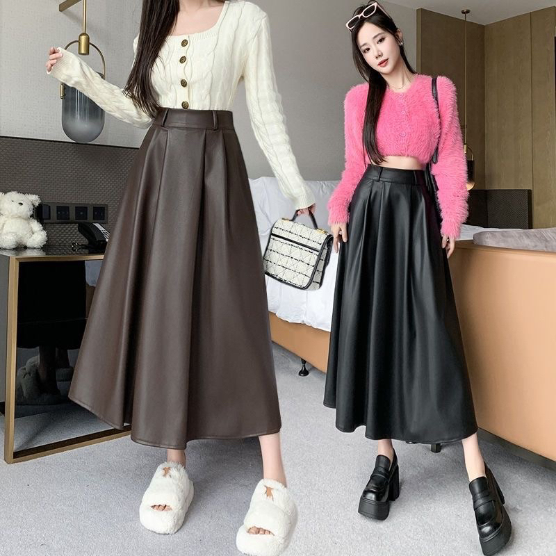 ROK WANITA LATEX KULIT MIDI RAMPLE