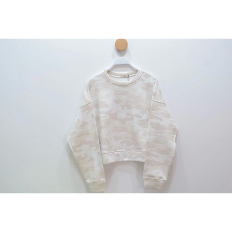 Sweater by Zano.id (preloved)