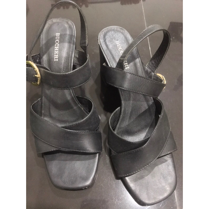 High Heels/Sepatu Hak Tinggi (BUCCHERI) - Preloved