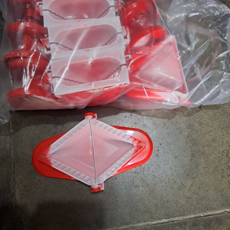 Cetakan Pastel Segitiga Import Malaysia