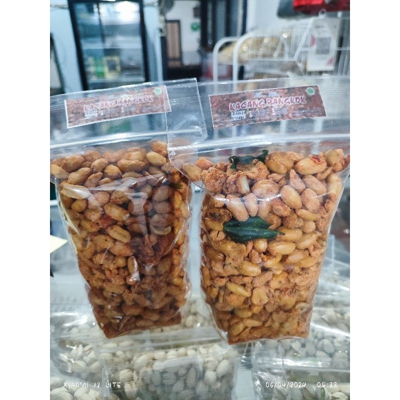 

Kacang bangkok 500gram