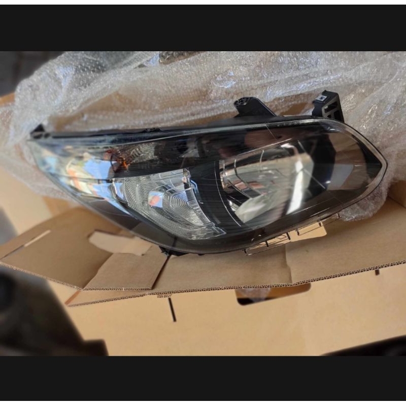 Headlamp Kanan Chevrolet Spin Activ Original GM