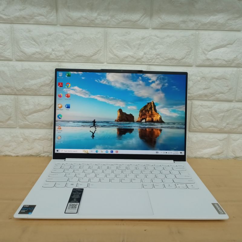LEPTOP LENOVO IDEAPAD YOGA SLIM 7i CARBON 13ITL5 INTEL CORE i5-1135G7 EVO RAM 8GB SSD 512GB INTEL IR
